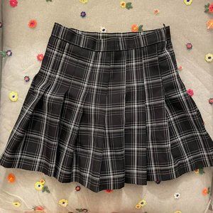 Women's Black and White Skirt